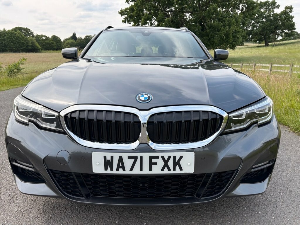 BMW 3 Series Estate WA71FXK Grey #3