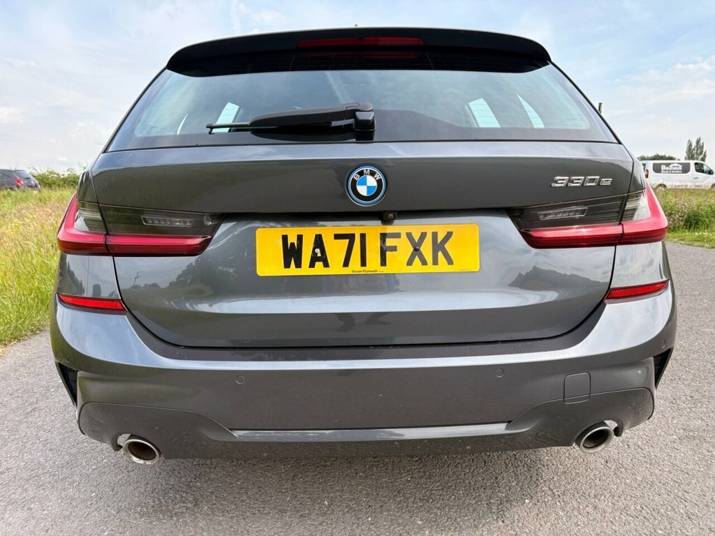 BMW 3 Series Estate WA71FXK Grey #6