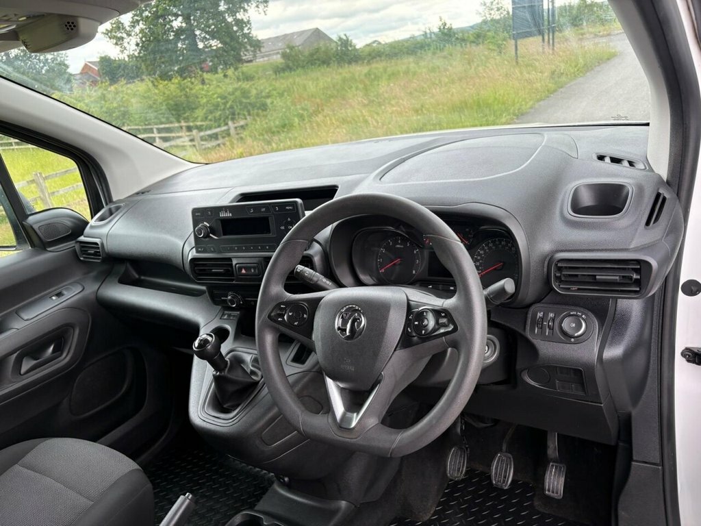 Vauxhall Combo 2300 1.5 Turbo D 100Ps H1 Sportive Van White #10