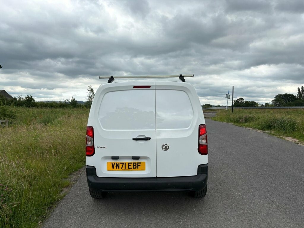 Vauxhall Combo 2300 1.5 Turbo D 100Ps H1 Sportive Van White #7