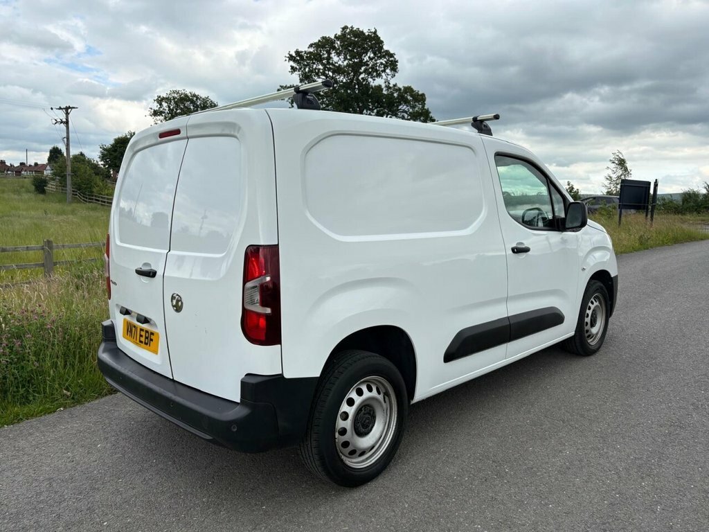 Vauxhall Combo 2300 1.5 Turbo D 100Ps H1 Sportive Van White #8