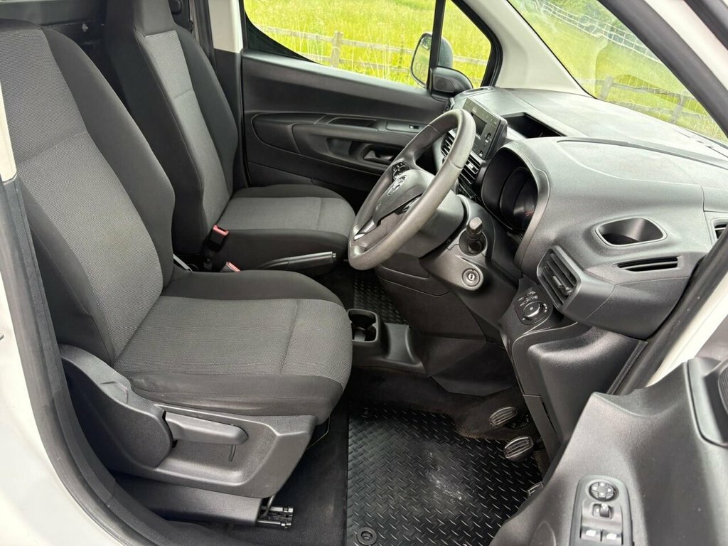 Vauxhall Combo 2300 1.5 Turbo D 100Ps H1 Sportive Van White #11