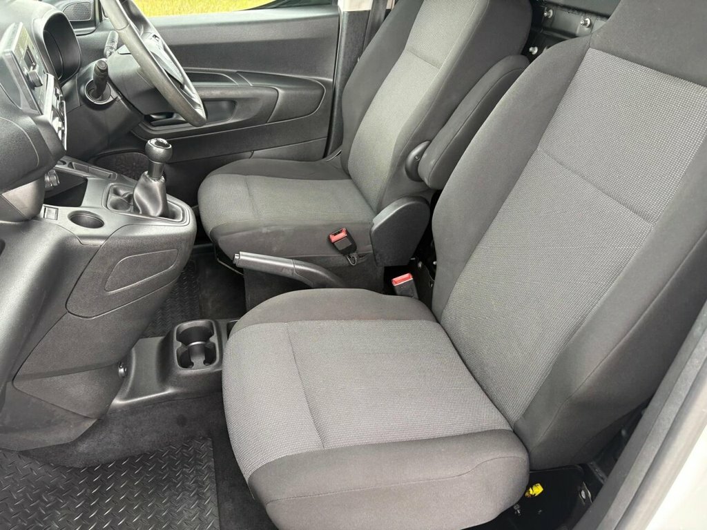Vauxhall Combo 2300 1.5 Turbo D 100Ps H1 Sportive Van White #17