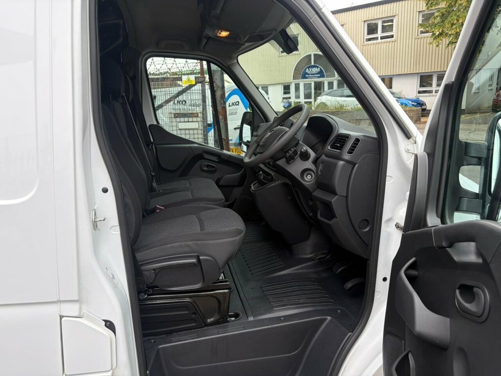 Vauxhall Movano 2.3L Edition White #2