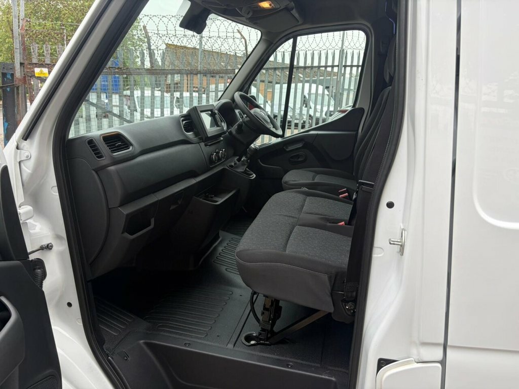 Vauxhall Movano 2.3L Cdti 3500 Biturbo Griffin Panel Van Diese White #10
