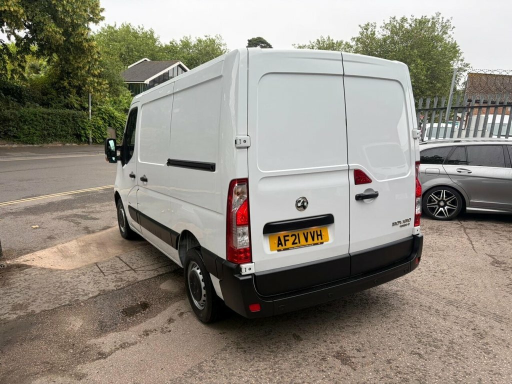 Vauxhall Movano 2.3L Edition White #4
