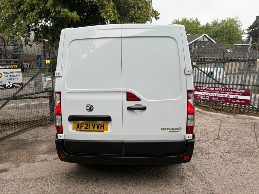 Vauxhall Movano 2.3L Cdti 3500 Biturbo Griffin Panel Van Diese White #7