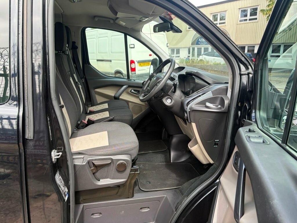 Ford Tourneo Custom 2.2L Limited Black #2