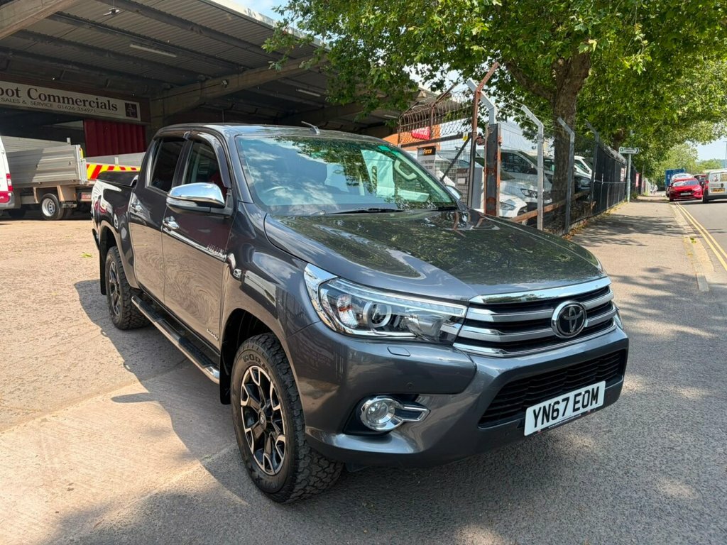 Toyota HILUX 2.4L Invincible X Grey