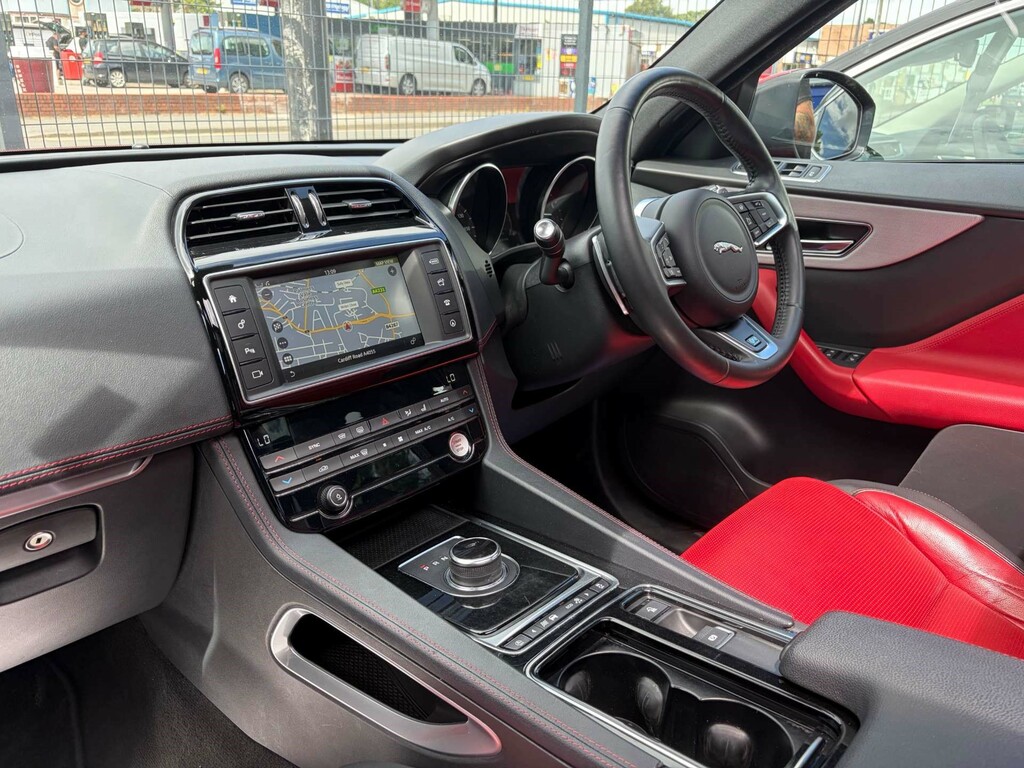 Jaguar F-Pace Petrol OW18RYH #4