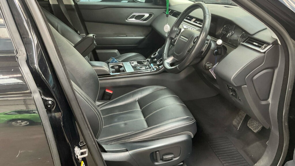 Land Rover Range Rover Velar S Black #5