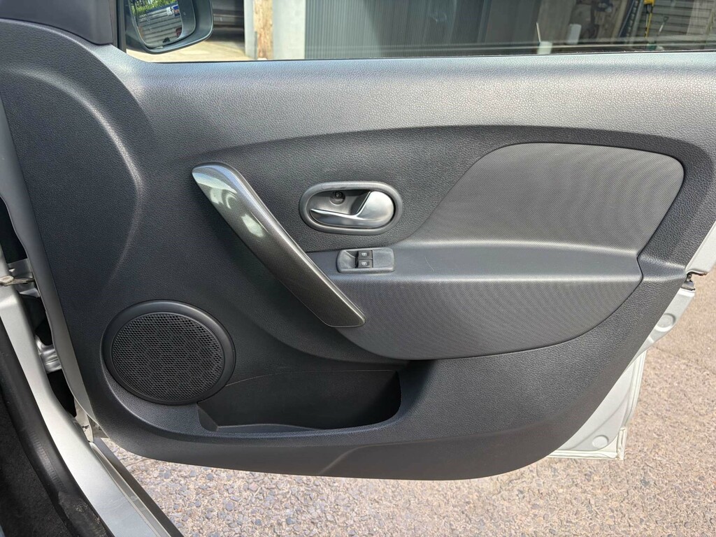 Dacia Sandero Ambiance Sce White #24