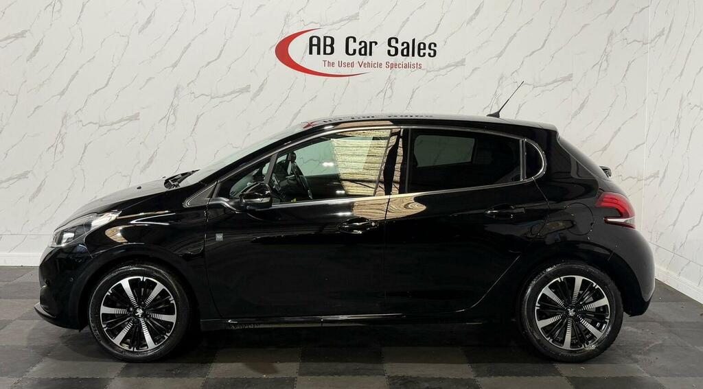 Peugeot 208 1.2 Puretech Tech Edition Euro 6 Ss Black #6