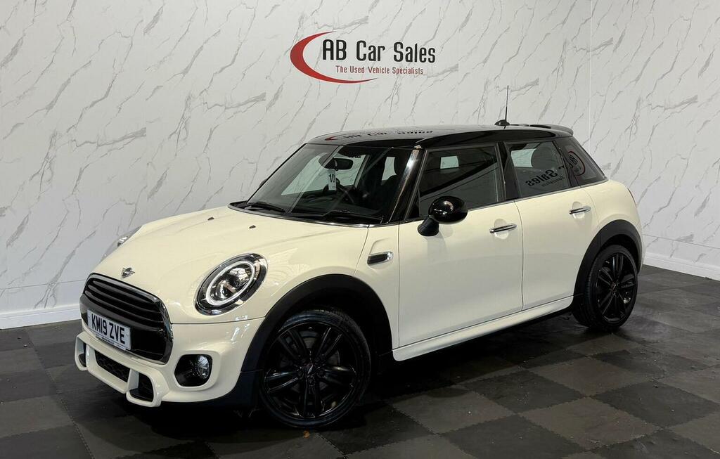 Mini Hatch 1.5 Cooper Sport Euro 6 Ss White