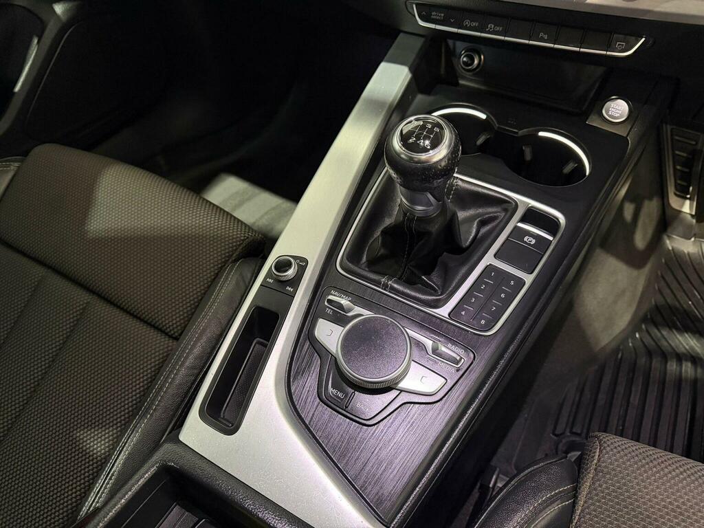 Audi A4 Avant 1.4T Fsi Sport Black #21