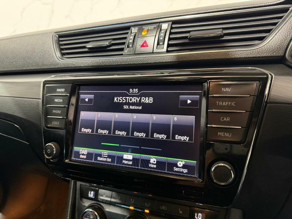 Skoda Superb 2.0 Tdi Se L Executive Hatchback #22