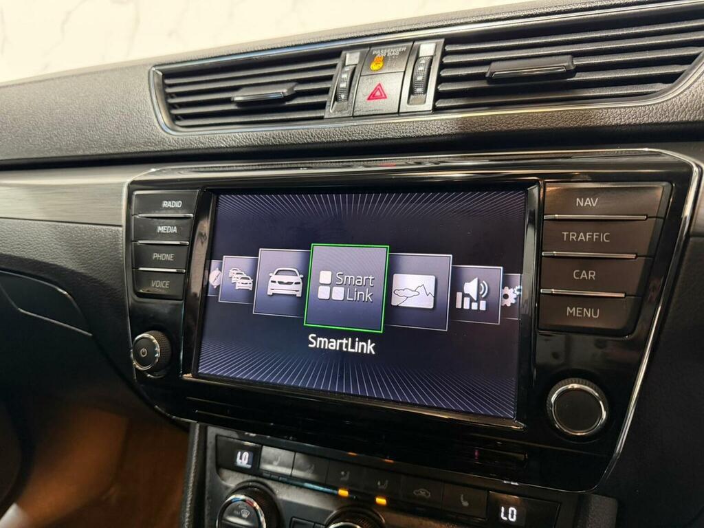 Skoda Superb 2.0 Tdi Se L Executive Hatchback #25