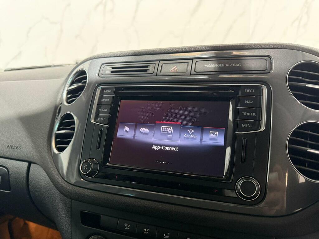 Volkswagen Tiguan Tdi Bluemotion Tech Se White #25