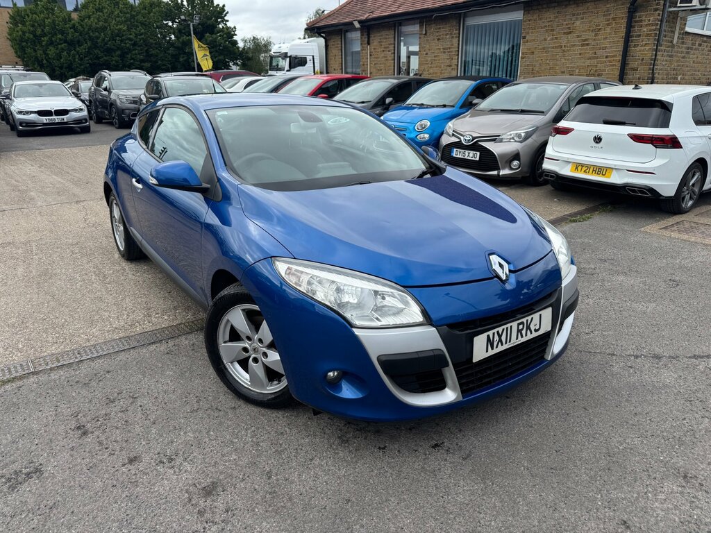 Renault Megane 1.6 16V Dynamique Tomtom Coupe E Blue #2