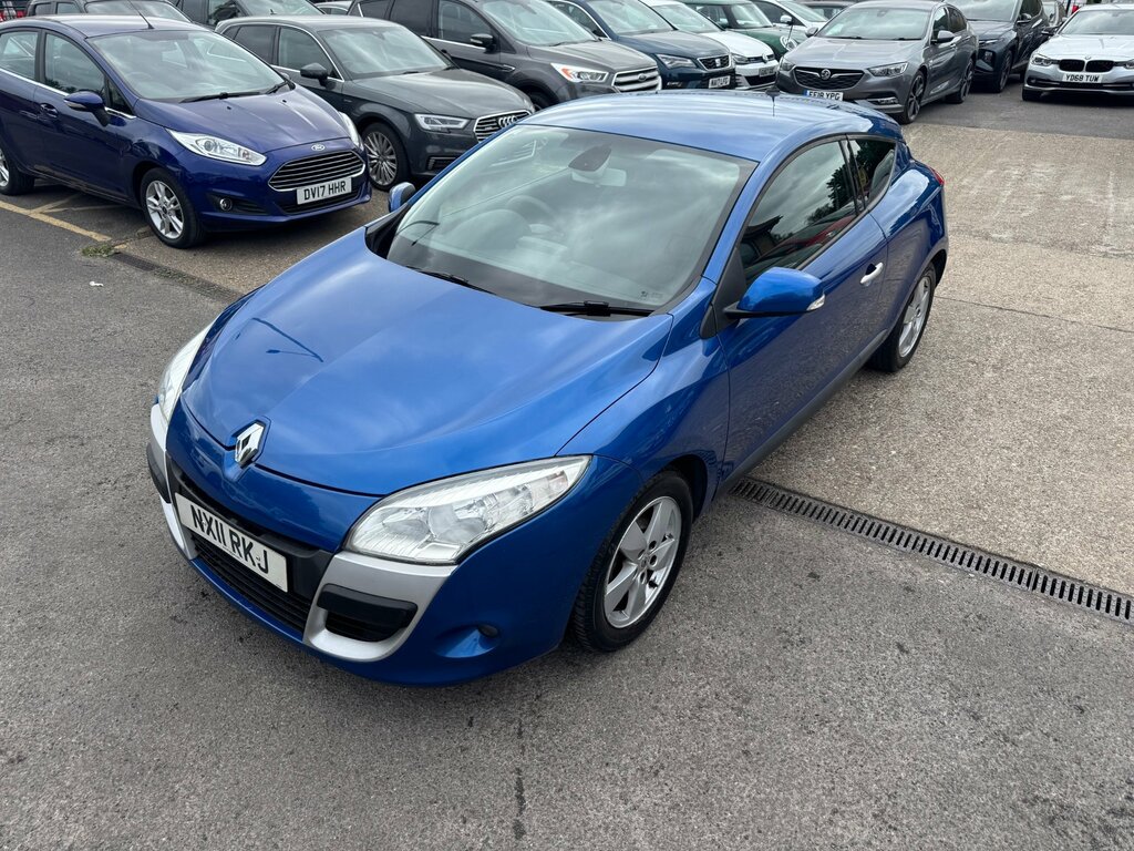 Renault Megane 1.6 16V Dynamique Tomtom Coupe E Blue #3