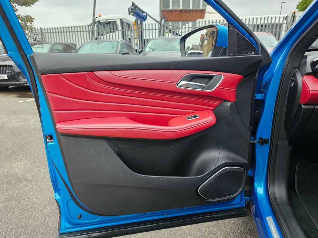 MG HS 1.5 T-gdi Excite Dct Blue #27