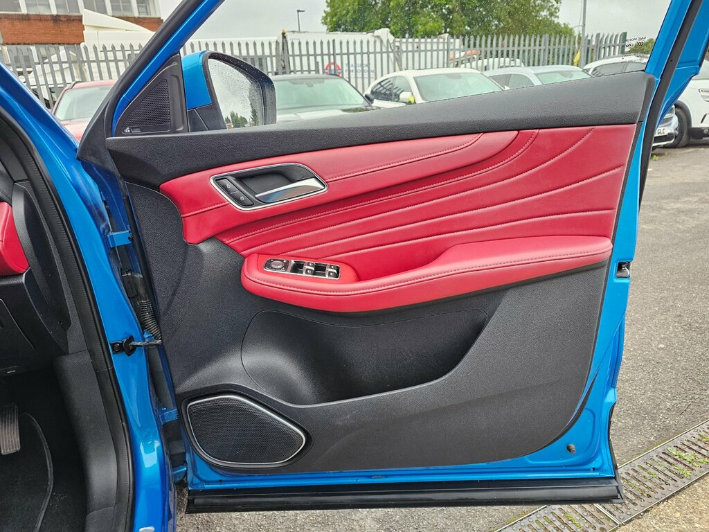 MG HS 1.5 T-gdi Excite Dct Blue #33