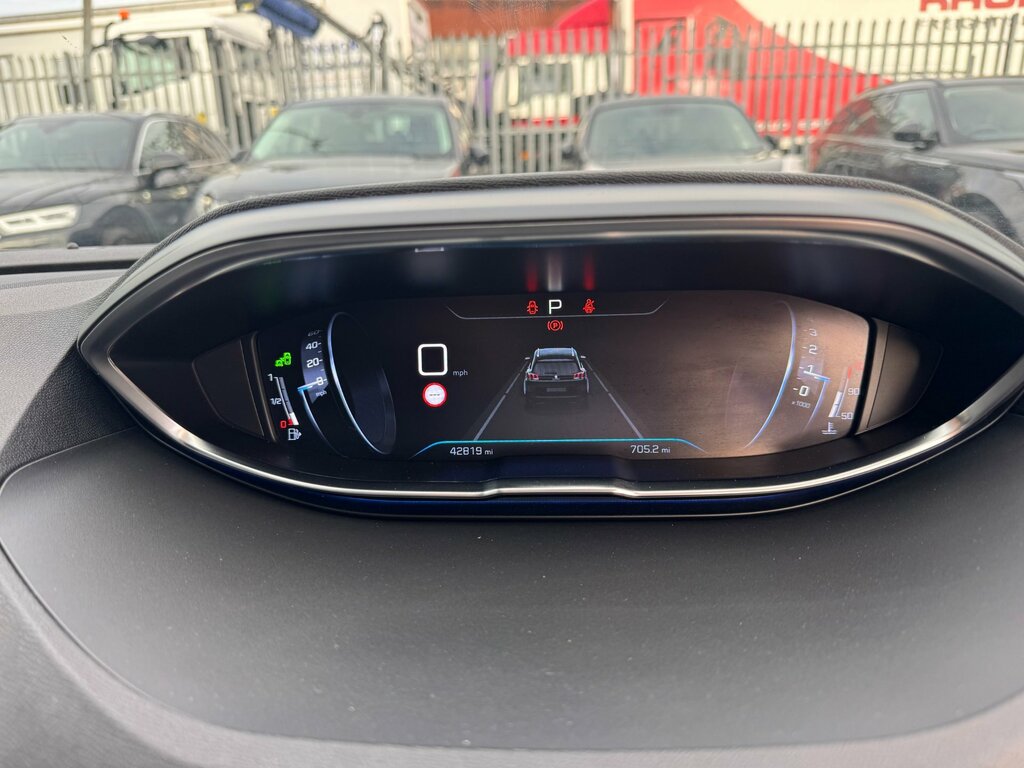 Peugeot 5008 Hatchback Grey #19