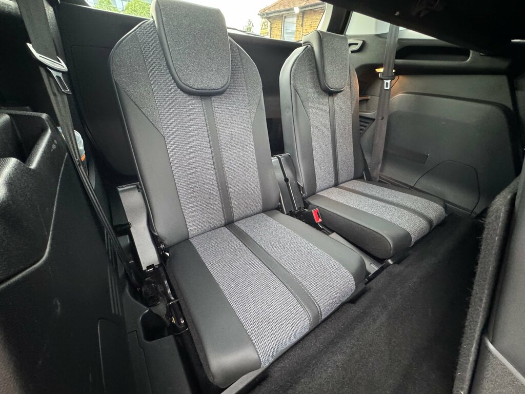 Peugeot 5008 Hatchback Grey #40