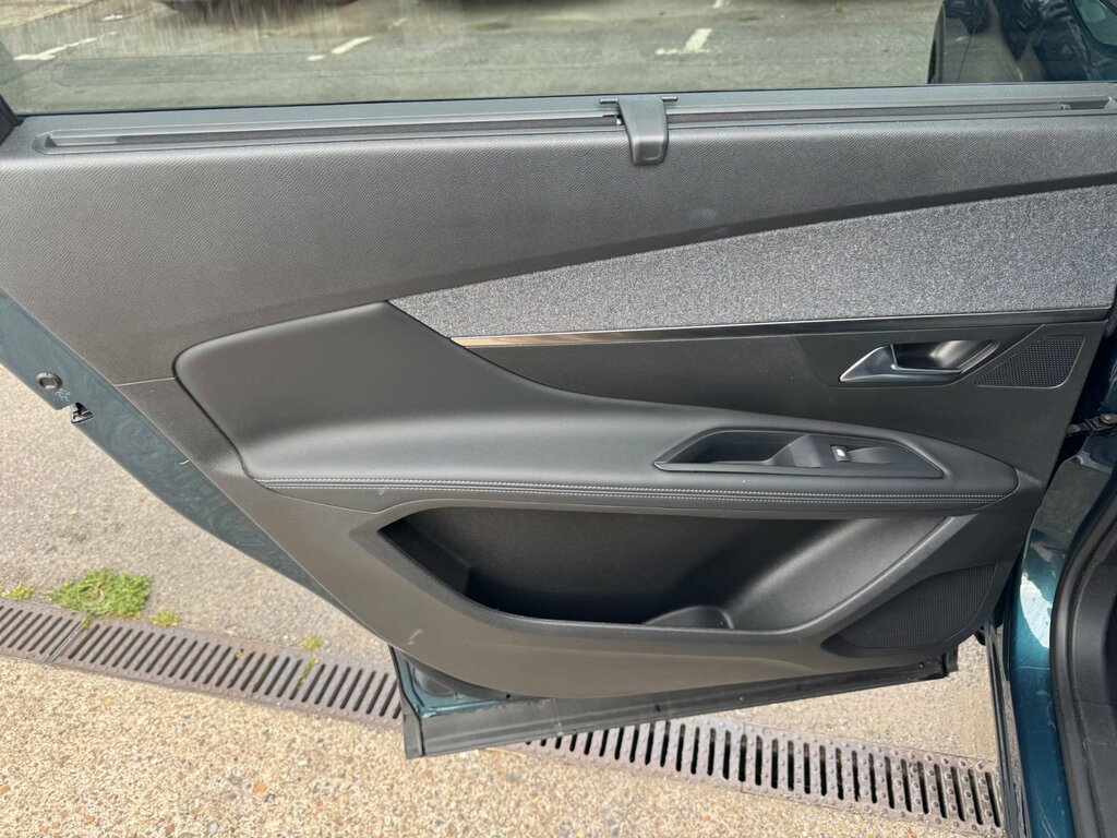 Peugeot 5008 Hatchback Grey #38