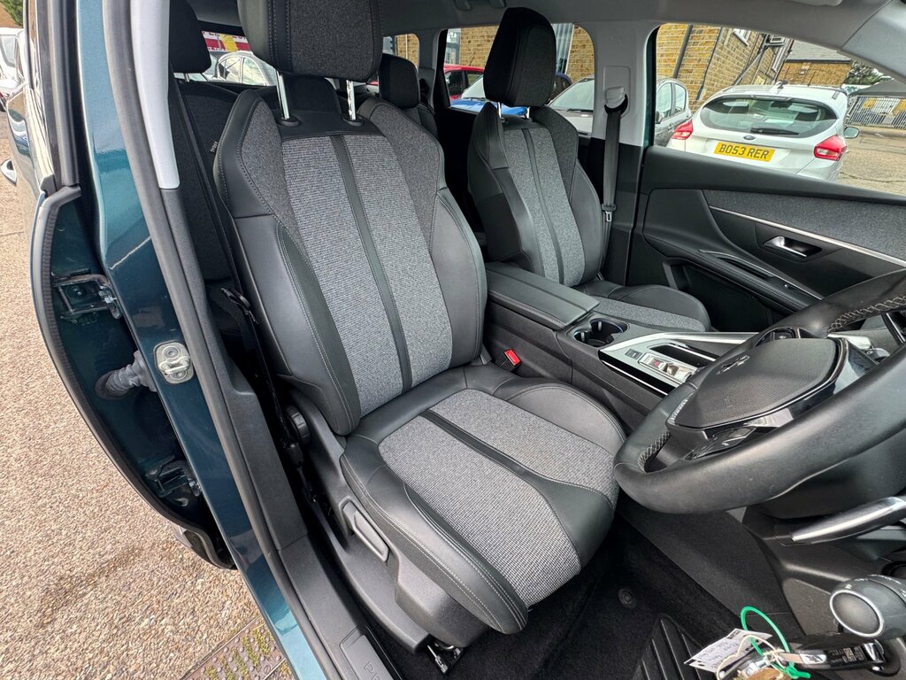 Peugeot 5008 Hatchback Grey #28