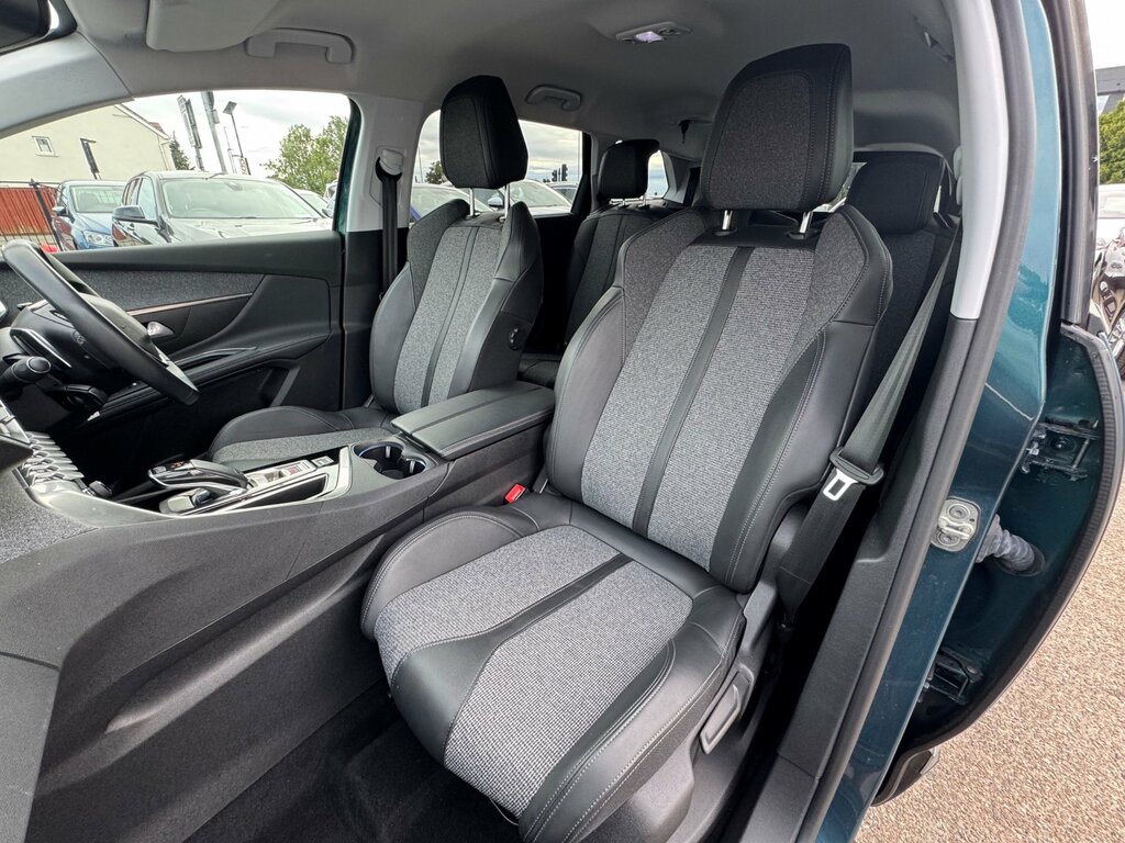 Peugeot 5008 Hatchback Grey #33