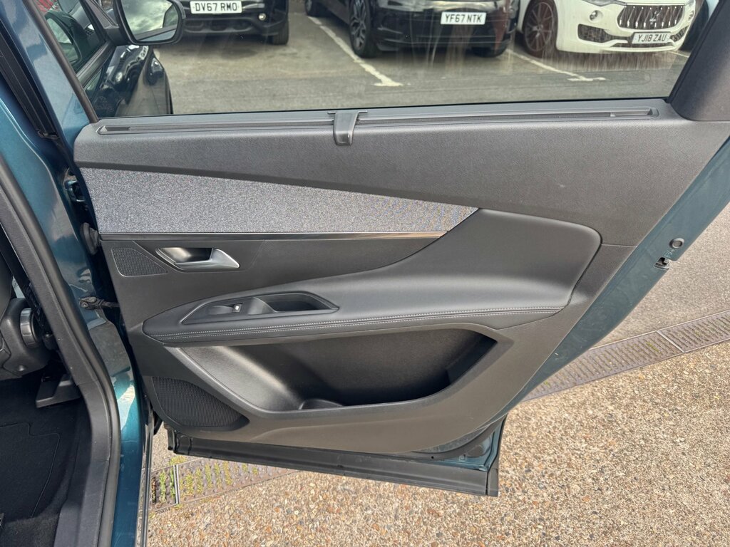 Peugeot 5008 Hatchback Grey #41