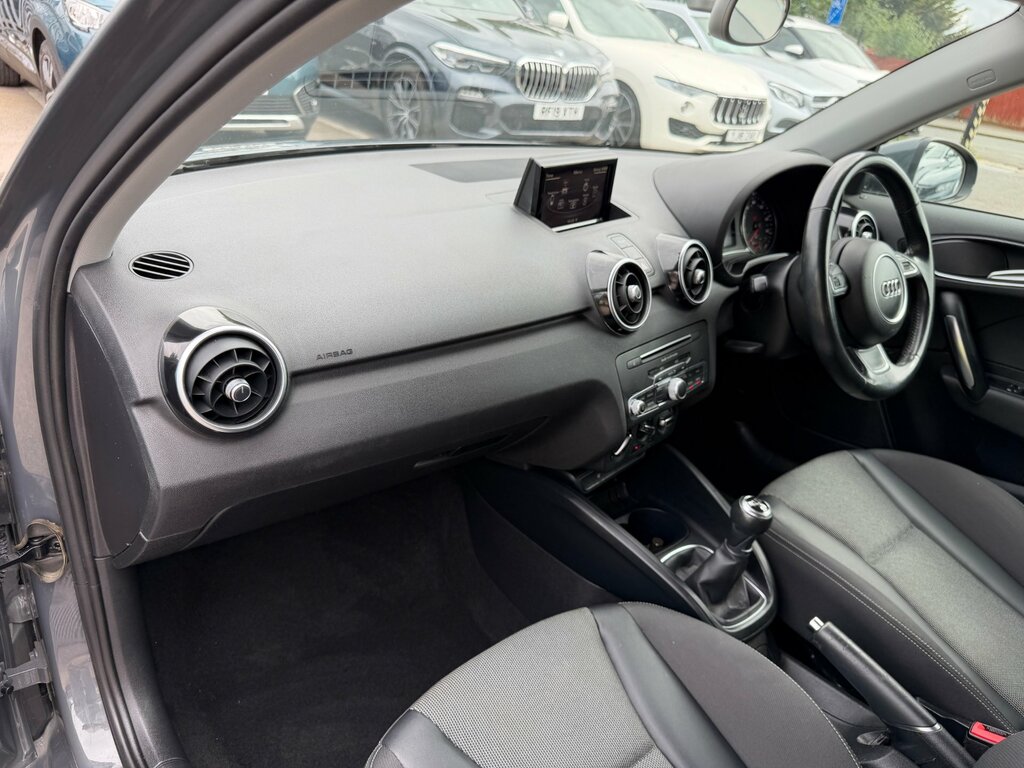 Audi A1 A1 Sport Tfsi Black #40
