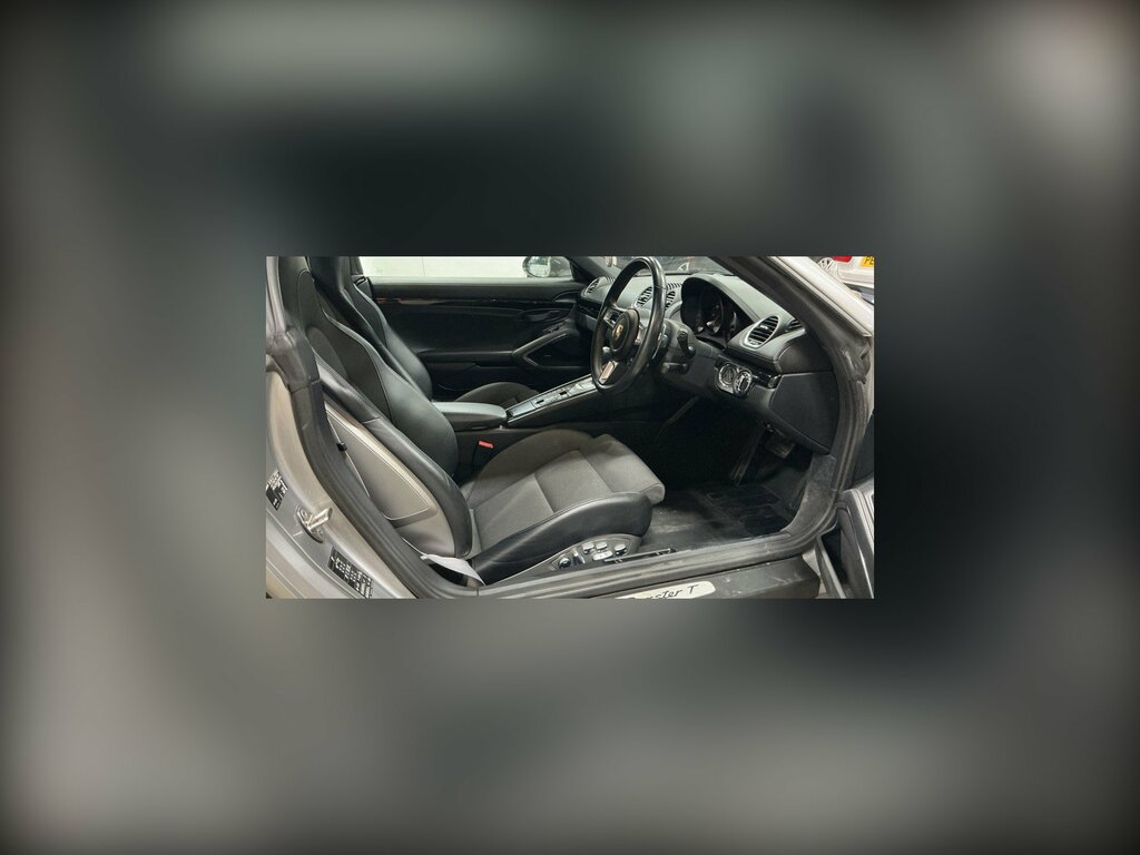 Porsche 718 Coupe Black #8