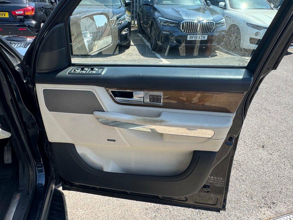 Land Rover Range Rover Sport  Black #44