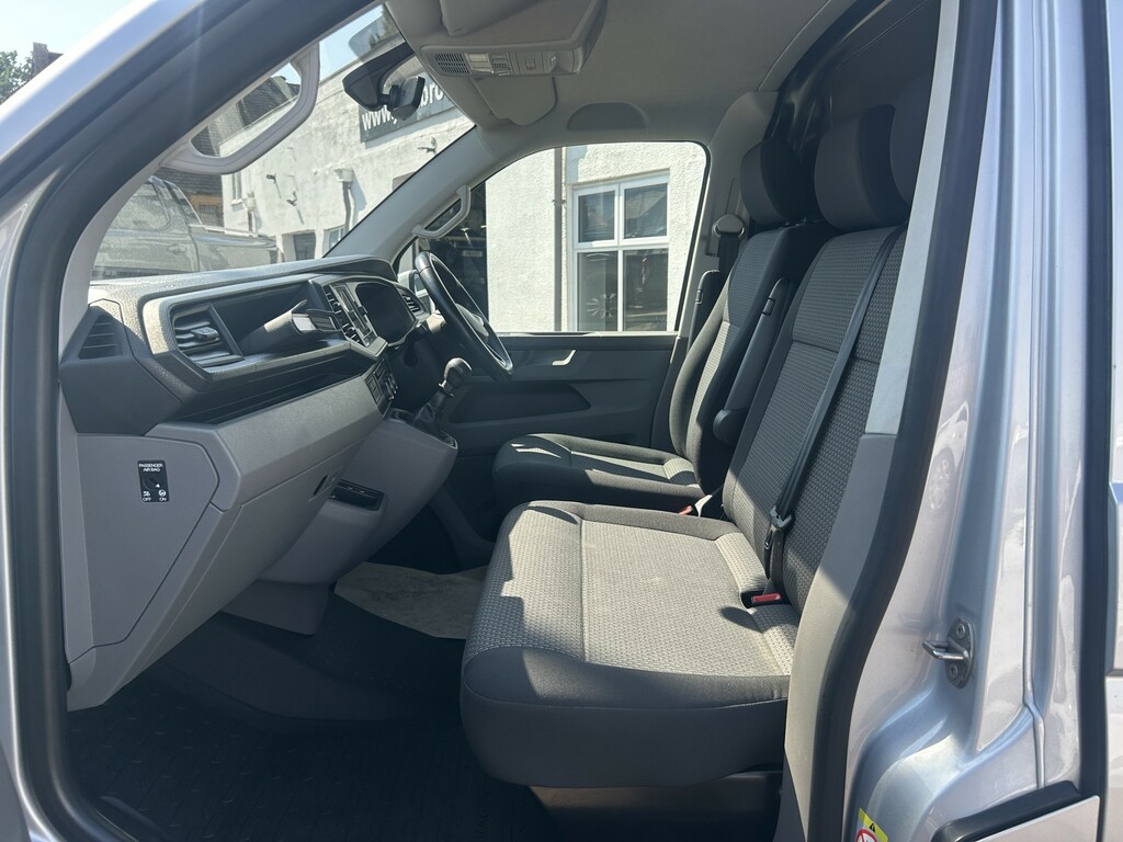 Volkswagen Transporter 2L Highline Silver #13