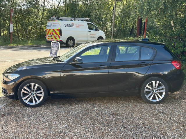 BMW 1 Series 118I Sport Hatchback AF66SYT Black #3