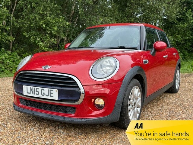 Mini Hatch Cooper Hatchback Red