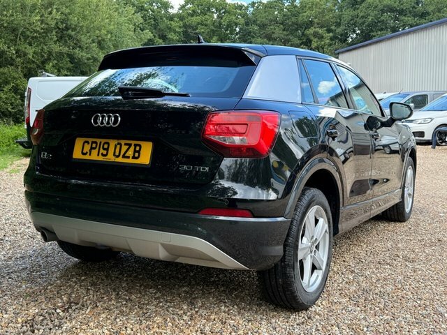 Audi Q2 Tdi 30 Sport Suv Black #5