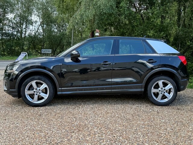 Audi Q2 Tdi 30 Sport Suv Black #2