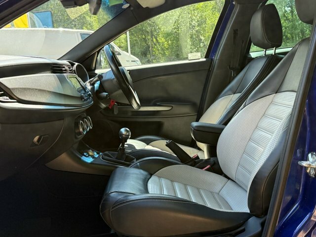 Alfa Romeo Giulietta Hatchback Grey #9