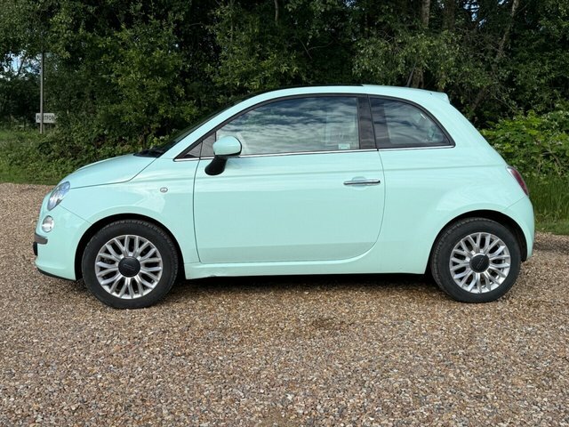 Fiat 500 Lounge Hatchback Green #2