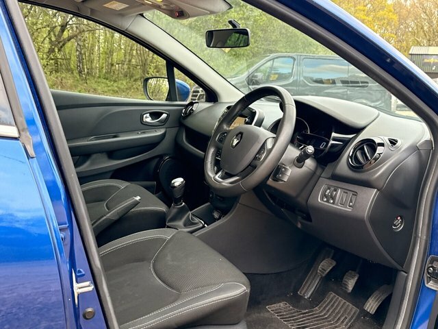 Renault Clio Renault Clio 0.9 Tce 75 Iconic Red #13