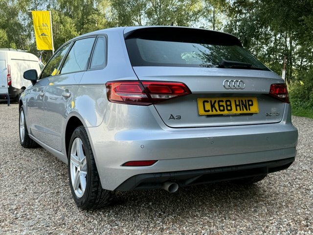 Audi A3 Tdi 30 Se Technik CK68HNP Silver #3
