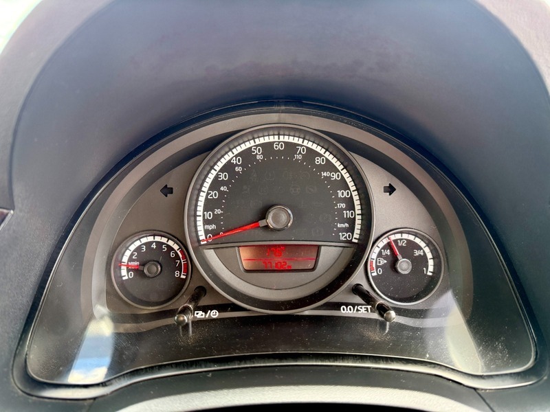 Volkswagen Up High Up Red #20