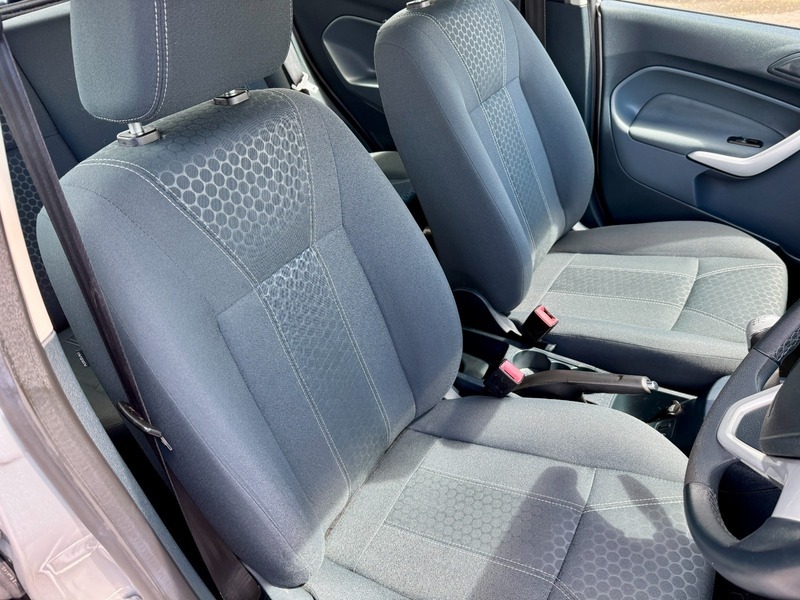 Ford Fiesta 1.6 Titanium Black #13