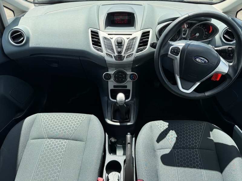 Ford Fiesta 1.6 Titanium Black #2
