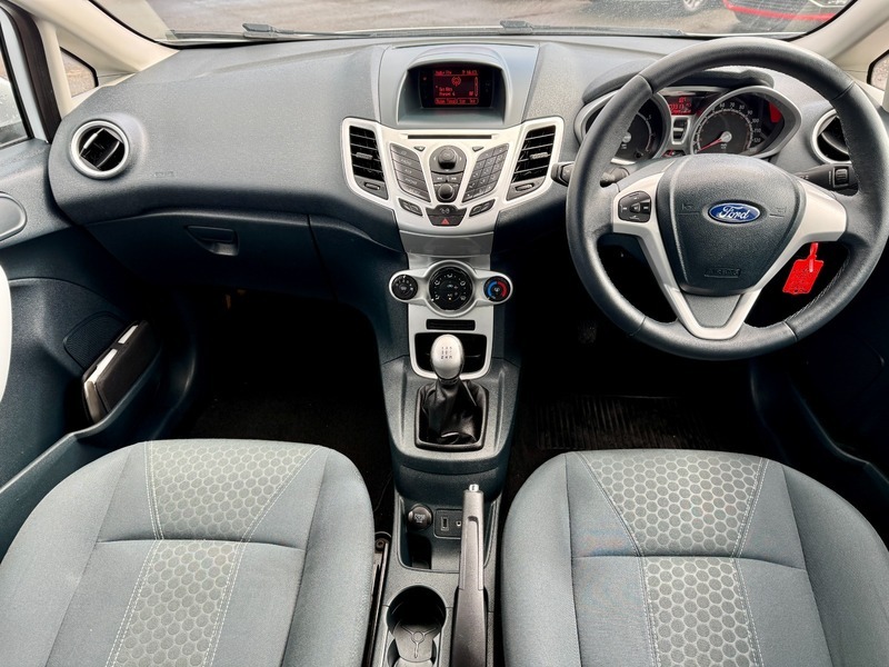 Ford Fiesta Zetec Cambeltbluetoothtwo Keys White #2