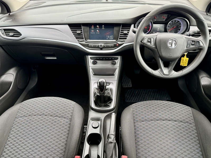 Vauxhall Astra Design Euro 6B Toothclean Silver #2