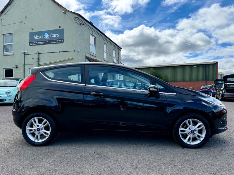 Ford Fiesta Zetec Black #4